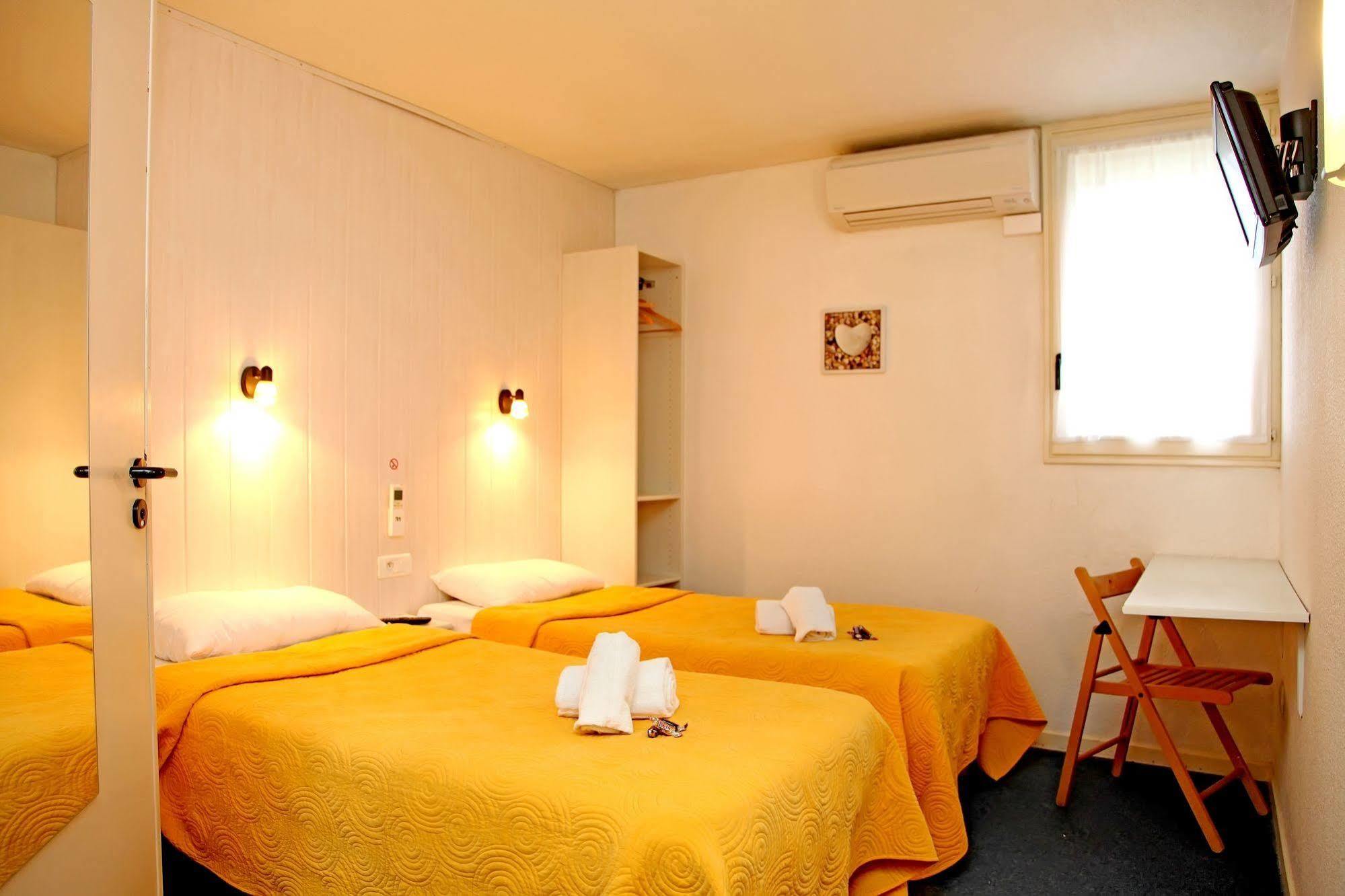 Hôtel Le Rialto Le Sequestre Esterno foto